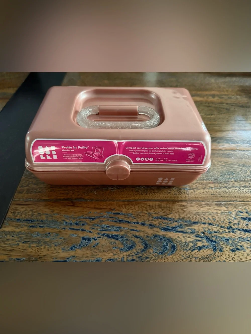 Mini Pink Caboodle. New